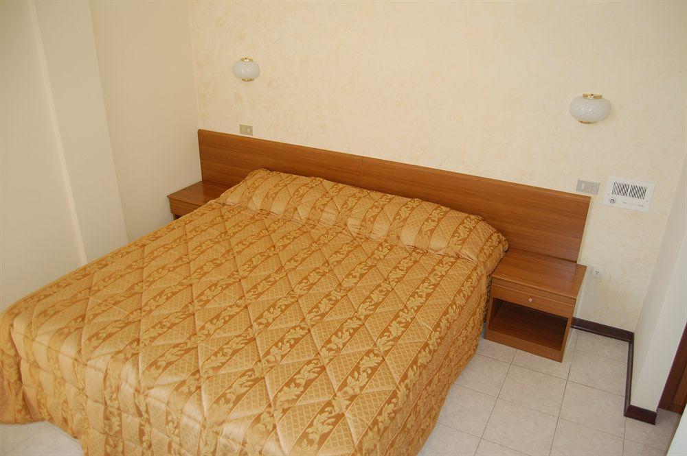 Hotel Marco Polo Self Check-In Bolonia Exterior foto