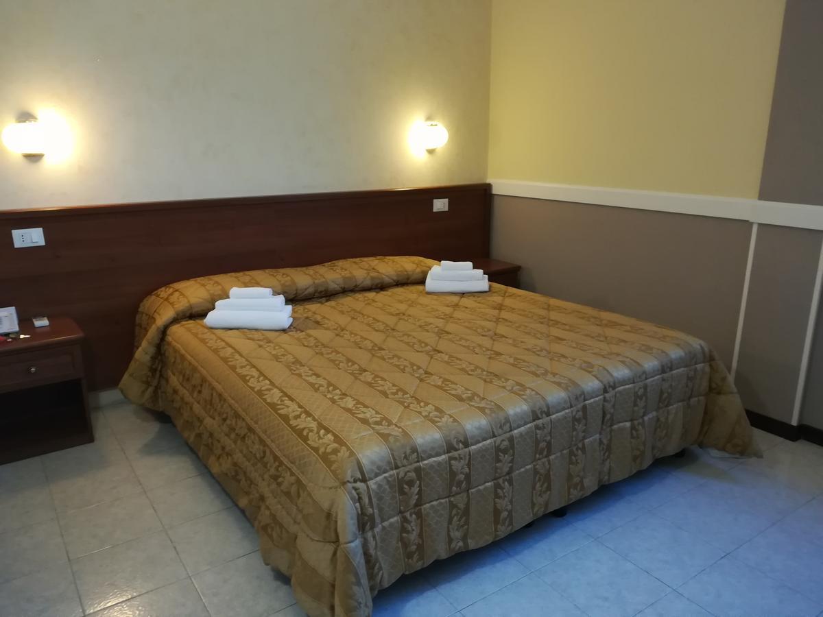 Hotel Marco Polo Self Check-In Bolonia Exterior foto
